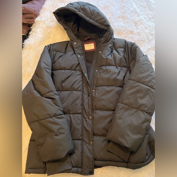 Black Puffer Hooded Winter Coat - Picture 7 of 8